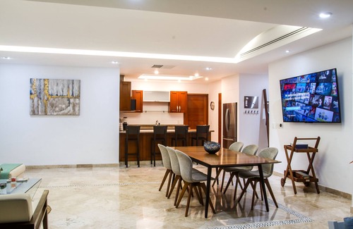 Pichilingue Apartment | B Esmeralda Penthouse, Pichilingue Diamante