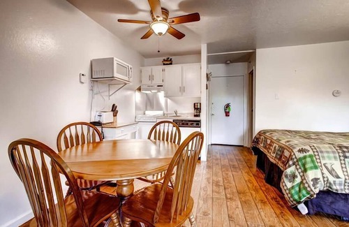 Yosemite West Condo | (B112) Studio Condominiums