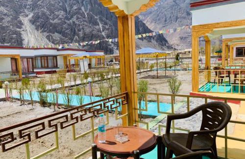 Hunder Hotel | B2 Resort