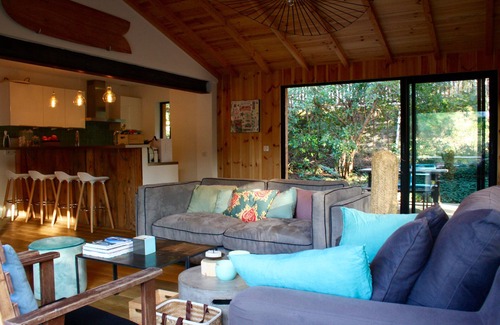 Le Canon House | B31 Attractive single storey house Large garden and beautiful terrace 4 bedrooms