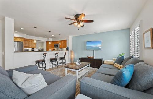 Crown Point Apartment | B5135 Pacific Blue Three
