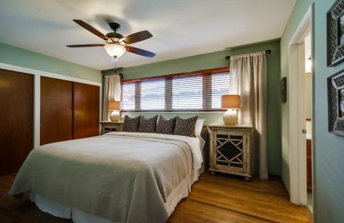 Crown Point House | B5199 Mission Bay Classic Beach House