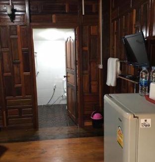 Pak Phli House | Baan Suan Kru Kob