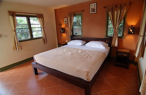 Muak Lek Hotel | Baan Suan Rojjana