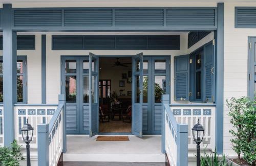 Bang Rak Hotel | Baan Vajra