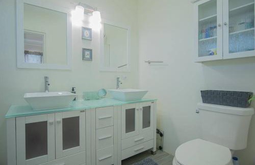 Sero Colorado Villa | Baby Beach Bliss Villa - Walk to Beach!