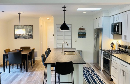 Saugatuck Cottage | Baby Grand, Pet Friendly Cottage in Downtown Saugatuck
