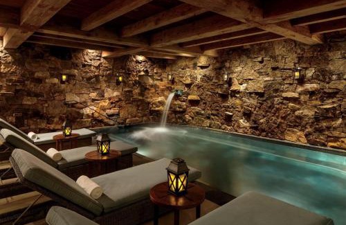 Avon Apartment | Bachelor Gulch Ritz-Carlton Hotel Room With Ski In, Ski Out Access, Hot Tub, And Full Service Spa