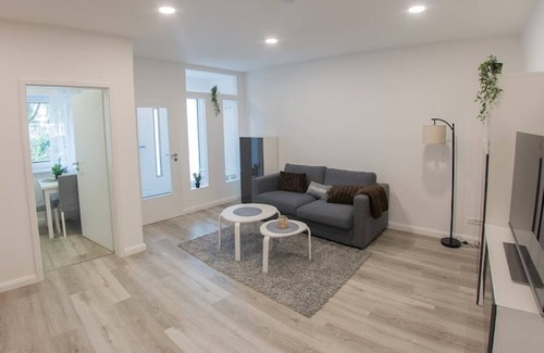 Varel Apartment | "backbord"- Moderne Ferienwohnung in Varel