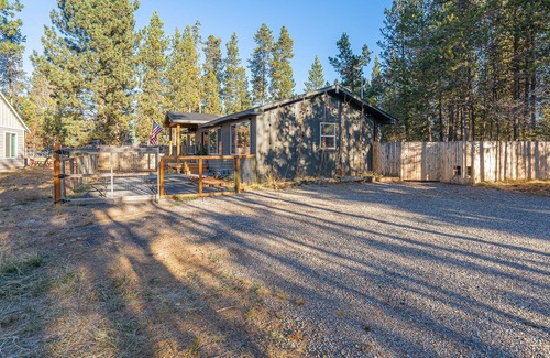 Oregon Water Wonderland House | Backcountry Basecamp