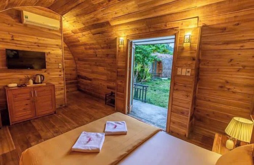 Cat Hai Hotel | Backpackers