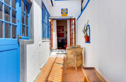 Cape Town City Centre House | Backup-Powered Art Deco Cottage in De Waterkant