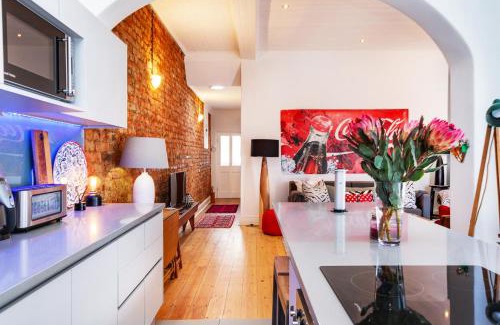 Cape Town City Centre House | Backup-Powered Art Deco Cottage in De Waterkant
