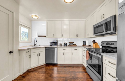 Del Rey Oaks House | Backyard playground & 1 mile to the beach