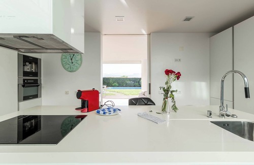 Santa Maria e Sao Miguel Villa | Bacuri White Villa, Lourel, Sintra