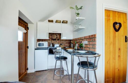 Hopton House | Badger Set