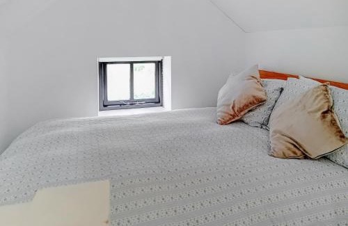 Newport House | Badgers Sett Brook