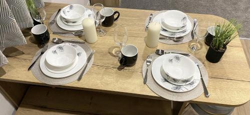Great Houghton Apartment | BAF Luxury Stays - Billing Aquadrome - Caravan Sleeps 8