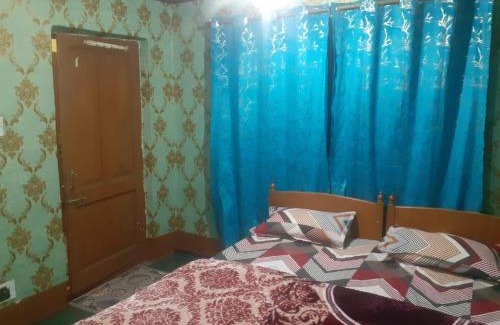 Dal Lake House | Baghban guest house