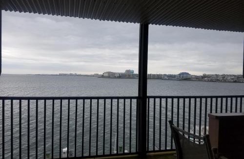 Midtown Ocean City Apartment | Bahama Princess Condos