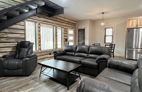 Murfreesboro Cabin | Bailee's River Retreat - Near the Crater of Diamonds & Little Missouri River