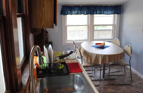 Bluffton Cottage | Bailey Sands: Adorable Vintage Beach Cottage, steps from Lake Michigan beach