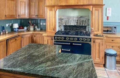 Llandybie House | Bailiffs House - Uk48744
