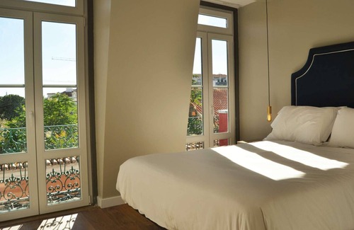 Sao Jose Hotel | Bairro Alto Suites - Double Room with Private Ensuite Bathroom