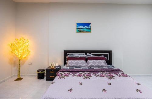 Mussafah House | BAITH AL JANNAH Private Family Room