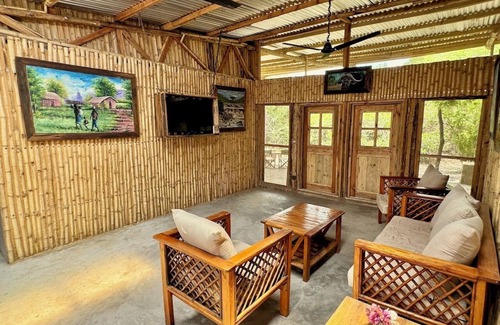 Mloka Cabin | Baker & Sons Safari Company