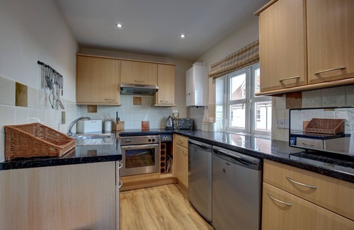 Wells-next-the-Sea Cottage | Bakers Yard - a self catering cottage that sleeps 6 guests in 2 bedrooms