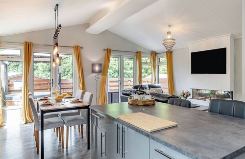 Longnor Ski Chalet | Bakewell Deluxe Lodge Pet Friendly