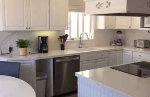 Corona del Mar House | BALBOA ISLAND 7 BEDROOMS SLEEPS 14