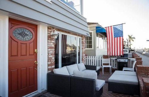 Corona del Mar House | BALBOA ISLAND 7 BEDROOMS SLEEPS 14