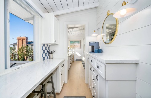 Balboa Island House | Balboa Island Luxury Penthouse Suite With Bay Views