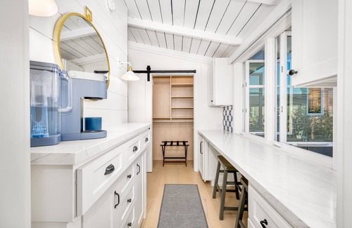 Balboa Island House | Balboa Island Luxury Penthouse Suite With Bay Views