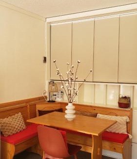 Isola Apartment | Balcon plein Sud sur les pistes