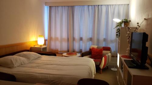 Isola Apartment | Balcon plein Sud sur les pistes