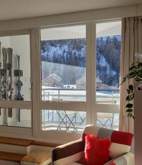 Isola Apartment | Balcon plein Sud sur les pistes
