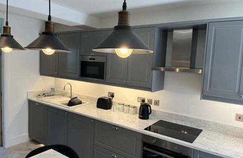 Windermere Condo | Balcony and free access to pool &gym health club