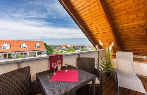 Morbisch am See Apartment | Balcony apartment with two separate bedrooms