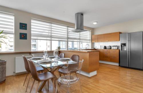 Hliðar Apartment | Baldursbrá Apartment Hverfisgata