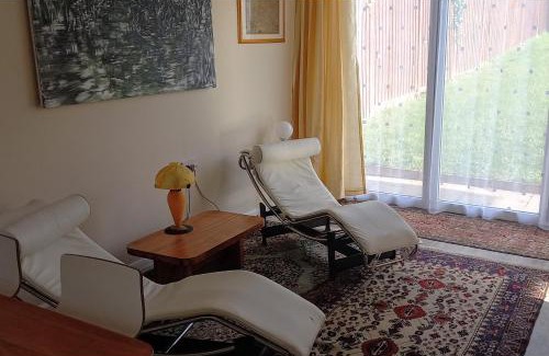 Sheerness House | Bali Hi Cliff Cottage-Sleeps 2-Hot Tub-5MinBeach
