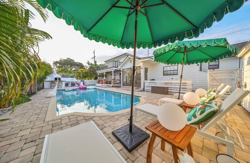 North Hyde Park House | Bali Resort Home with pool, putting green, golf simulator, game room