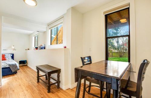 Sunset Hill Hotel | Ballard Bliss Studio