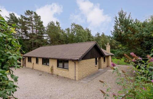 Ballater House | Ballater Bungalow - 4 bed - Beautiful Garden