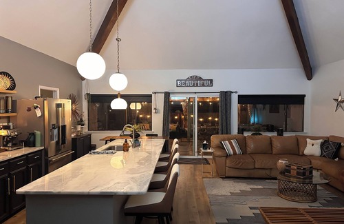 Loma Del Rey House | Balloon Fiesta 7 miles away Great for a Family
