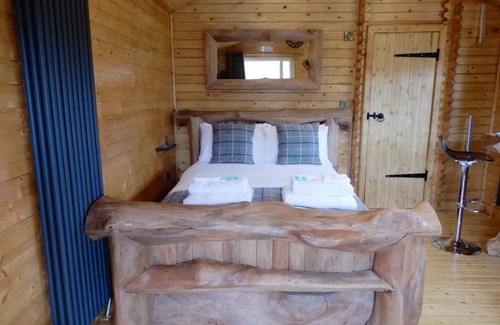 Welsh Frankton Cabin | Balmoral Studio Lodge