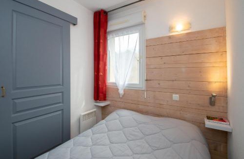 Bagneres-de-Luchon Apartment | Balnearia - Appt avec piscine partagée