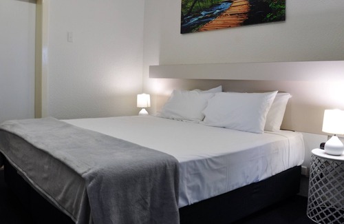 St. George Hotel | Balonne River Motor Inn